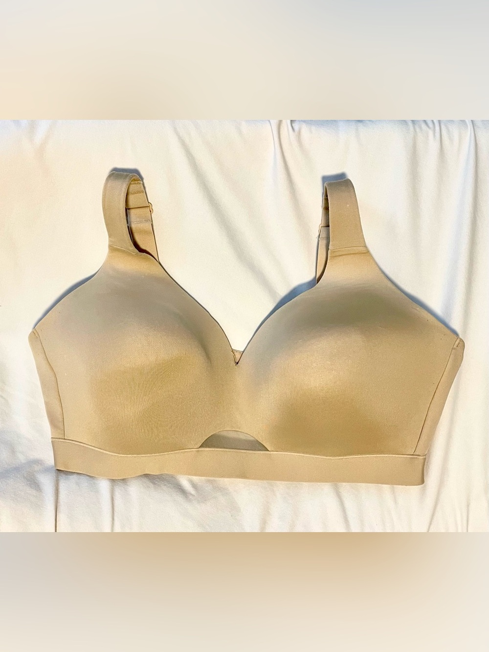 *EUC* CACIQUE Wireless Bra - Beige - Lightly Lined/Mesh Insert/Back Close